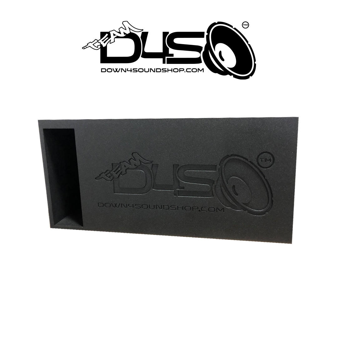 Black audio enclosure with D4s 
branding on a white background